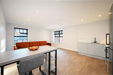 2 bedroom flat to rent - Photo 2