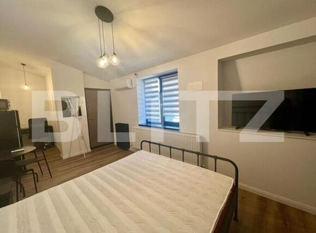 Garsonieră 30 mp, centrala proprie si AC, zona Centru-Universitate - Fotografie 3