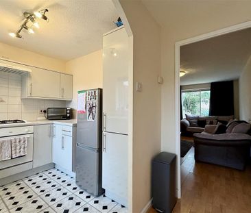 2 bedroom terraced house to rent - Photo 6