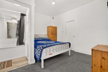 A first floor one bedroom apartment. - Photo 3