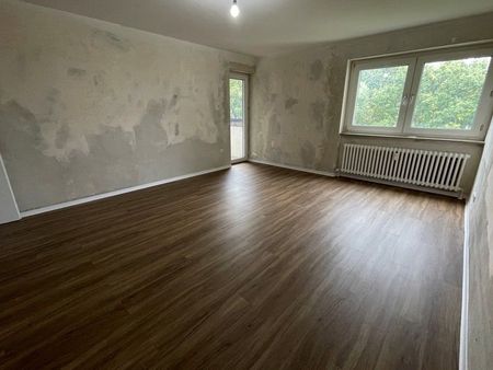 Großzügige 4-Zimmerwohnung mit Balkon - Photo 4