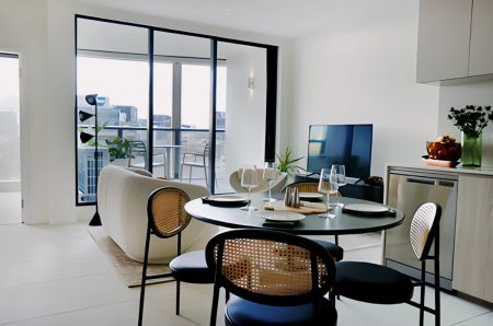 2 Bed 2 Bath (Furnished) - Photo 2