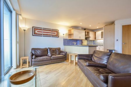 Whitehall Quay, Leeds City Centre - Photo 4