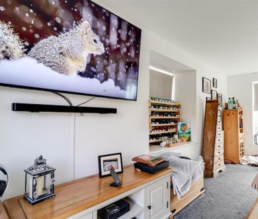 3 bedroom detached house to rent - Photo 5