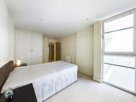 1 bedroom flat in 20 Lanterns Way - Photo 2