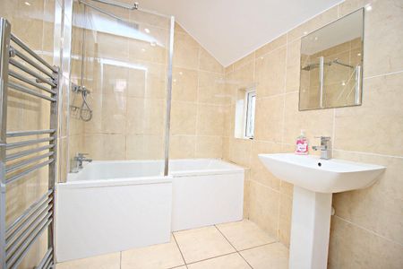 Fife Avenue, Chester Le Street - Photo 3