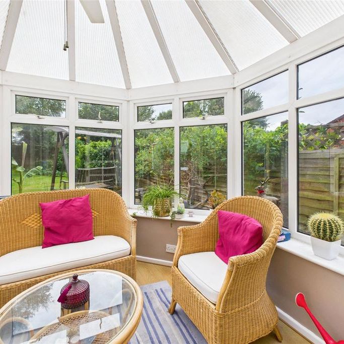 4 bedroom detached house to rent - Photo 1