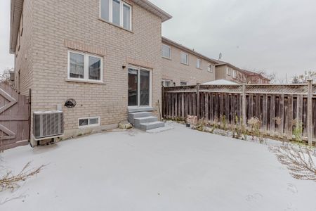 For Lease - 3141 Turbine Crescent Unit# Main/2nd Flr, Mississauga, Ontario - Photo 2