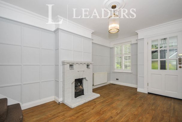 4 bedroom house to rent Mays Hill Road, BR2 - Photo 1