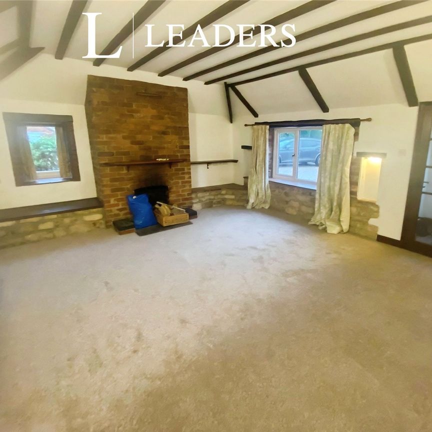 2 bedroom bungalow to rent Main Road, Leadenham, Lincoln, Lincolnshire, LN5 - Photo 1