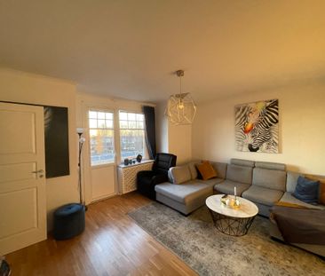 Jönköpingsvägen, Huskvarna - Photo 2