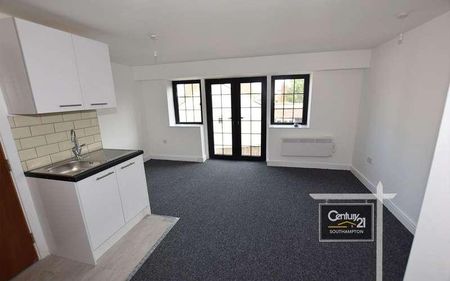 |ref: |, Rockstone Lane, Southampton, SO14 - Photo 2