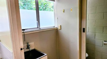 SUNNY STUDIO UNIT IN MOUNT EDEN - Photo 2