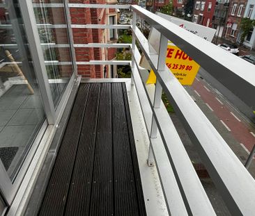 Appartement te huur met twee slaapkamers in Kortrijk. - Photo 1