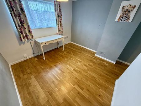 3 bedroom property to rent - Photo 3