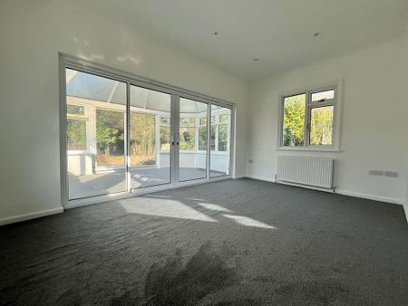 4 bedroom detached bungalow to rent - Photo 2