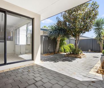 222A Streich Avenue, Armadale, WA 6112 - Photo 2