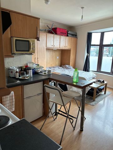 1 Bed Flat, Sowood Street, LS4 - Photo 4