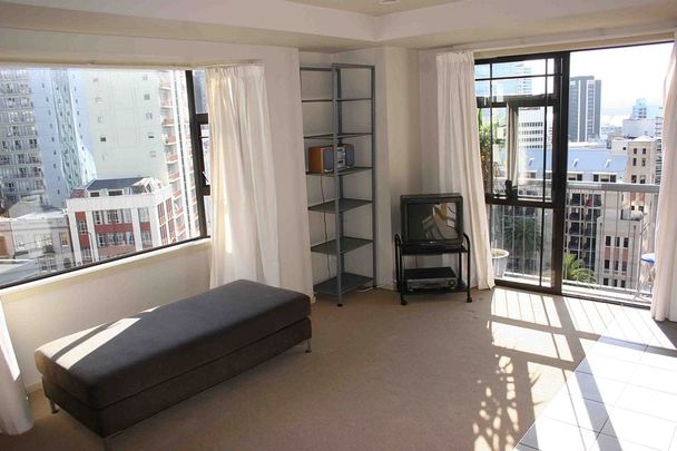Spacious & Sunny, Park Views @ Argent Hall - Photo 1