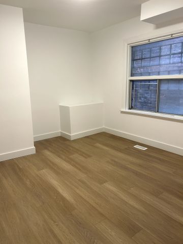 For Lease - 1293 Gerrard Street Unit# 1, Toronto, Ontario - Photo 2
