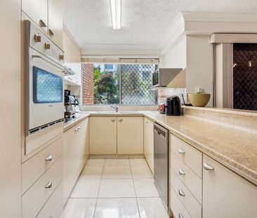 Comfortable, contemporary living in the heart of Tweed Heads! - Photo 6