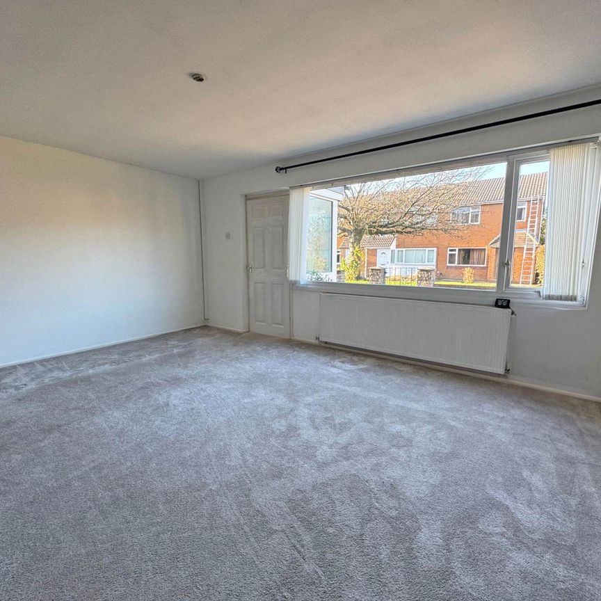 Dryclough Walk, Royton - Photo 1