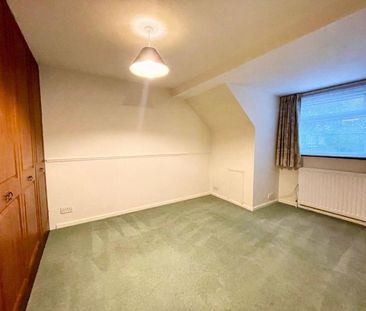 3 bedroom end of terrace house to rent - Photo 3
