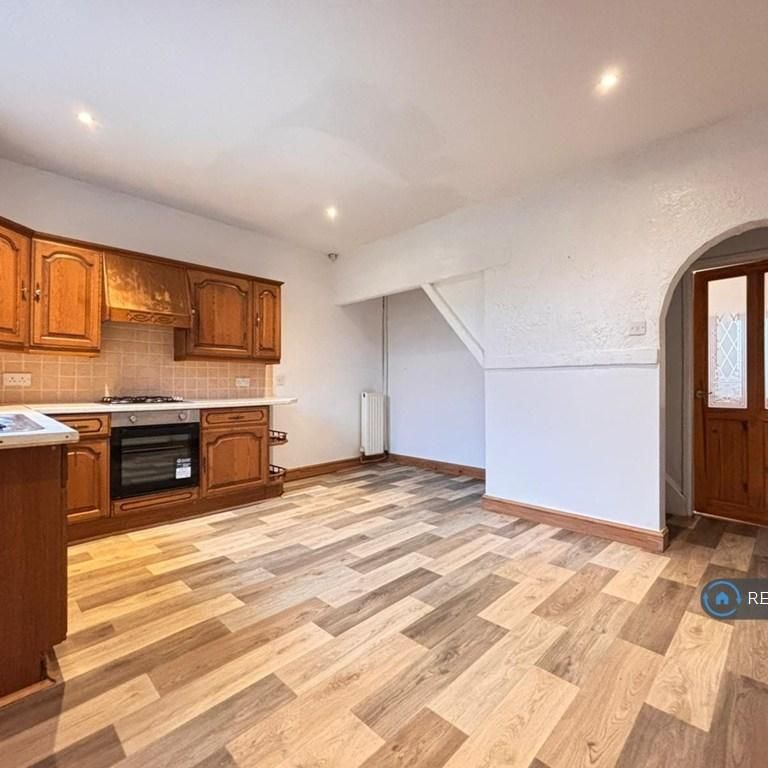 2 bedroom terraced house to rent - Photo 1