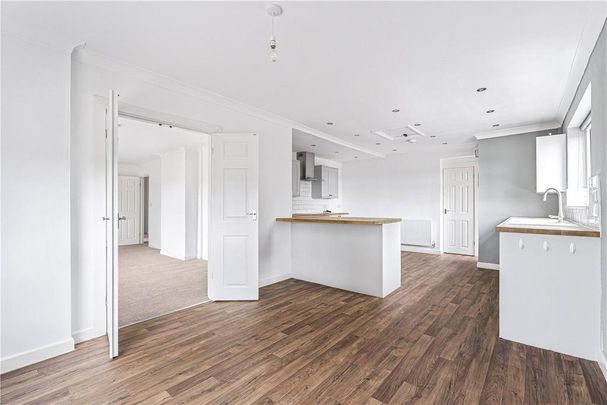 4 bedroom bungalow to rent - Photo 1