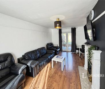 3 bedroom house to rent New Ashby Road, Loughborough, Leicestershir... - Photo 2