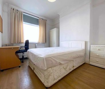 5 bedroom terraced house to rent - Photo 6