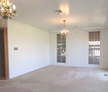 11 Dunbar Ave, Caulfield North - Photo 3