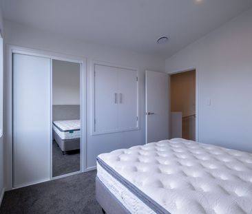 18 Te Toka Ika Lane, Mangere Bridge - Photo 1