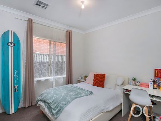Open the Door To Substantial Family Living in Prestigious Hawthorn - Photo 1