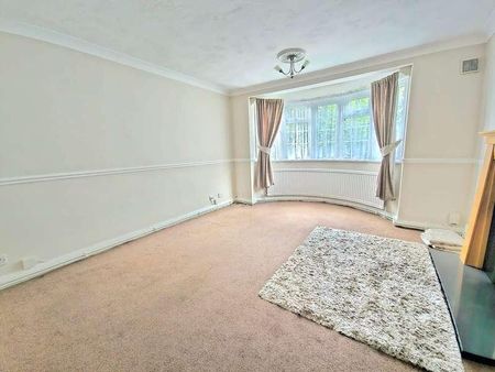 Buckingham Close, Hornchurch, RM11 - Photo 3