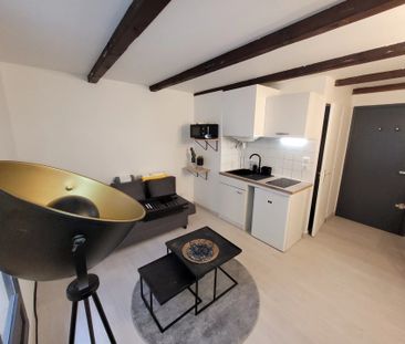 Location Appartement 1 pièce 17m² AIX EN PROVENCE 13100 - Photo 1
