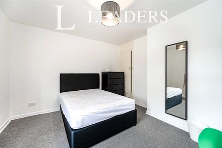 3 bedroom house to rent Percy Road, Southsea, PO4 - Photo 5