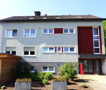 Gepflegte ca. 89 m² große DG-Wohnung mit großem Wohn-/Esszimmer, Ta... - Foto 2