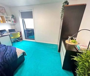 Premier Wet Room Ensuite - Photo 3