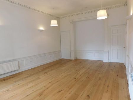 4 bedroom flat to rent - Photo 2