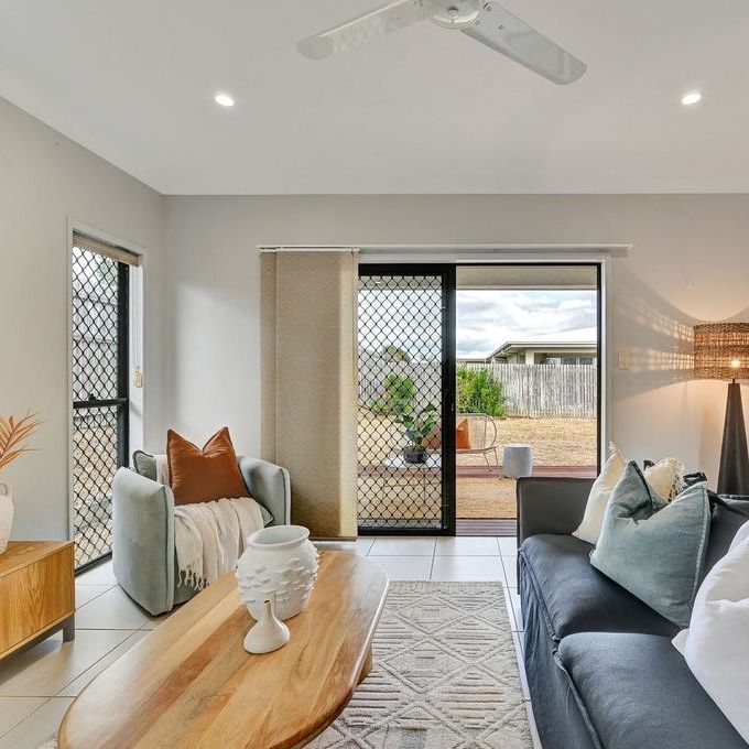 15 Mesa Circuit, Cosgrove QLD 4818 - House For Rent | Domain - Photo 1