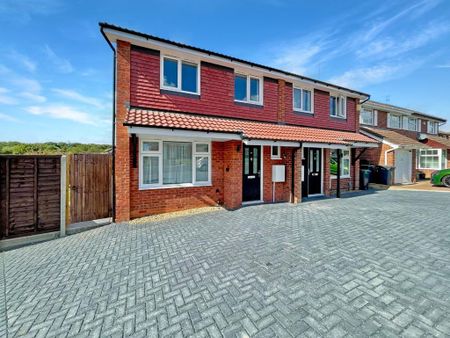 3 bedroom semi-detached house to rent - Photo 5