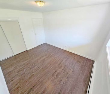 For Lease - 8650 Wyandotte Street Unit# 34, Windsor, Ontario - Photo 6
