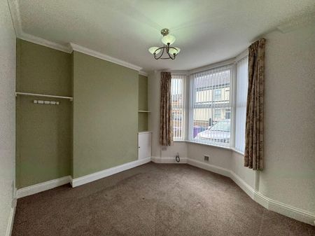 Broughton Drive, Liverpool, L19 - Photo 3