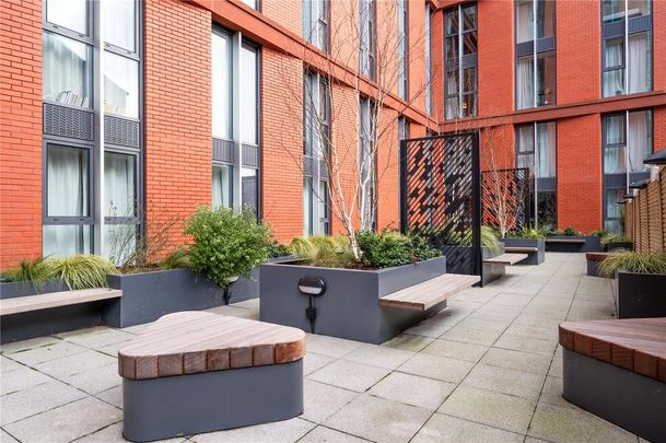 3 bedroom apartment to rent - Photo 1