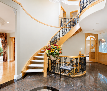 2208 West 34th Avenue apartment — Vancouver, BC (6-Bedroom) - 6 Bedroom - Photo 1