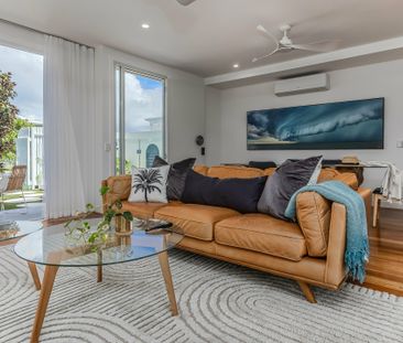 Luxury Furnished Coastal Retreat with Heated Magnesium Pool - Photo 5