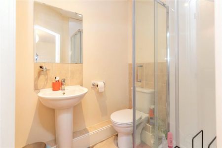 6 bedroom townhouse to rent - Photo 2