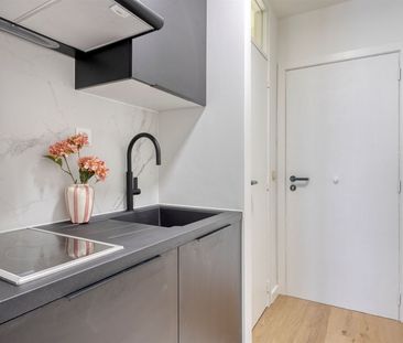 Bus 42 - Frans Ackermanstraat 22 - Foto 3