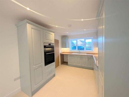 Main Street, Claypole, NG23 - Photo 3